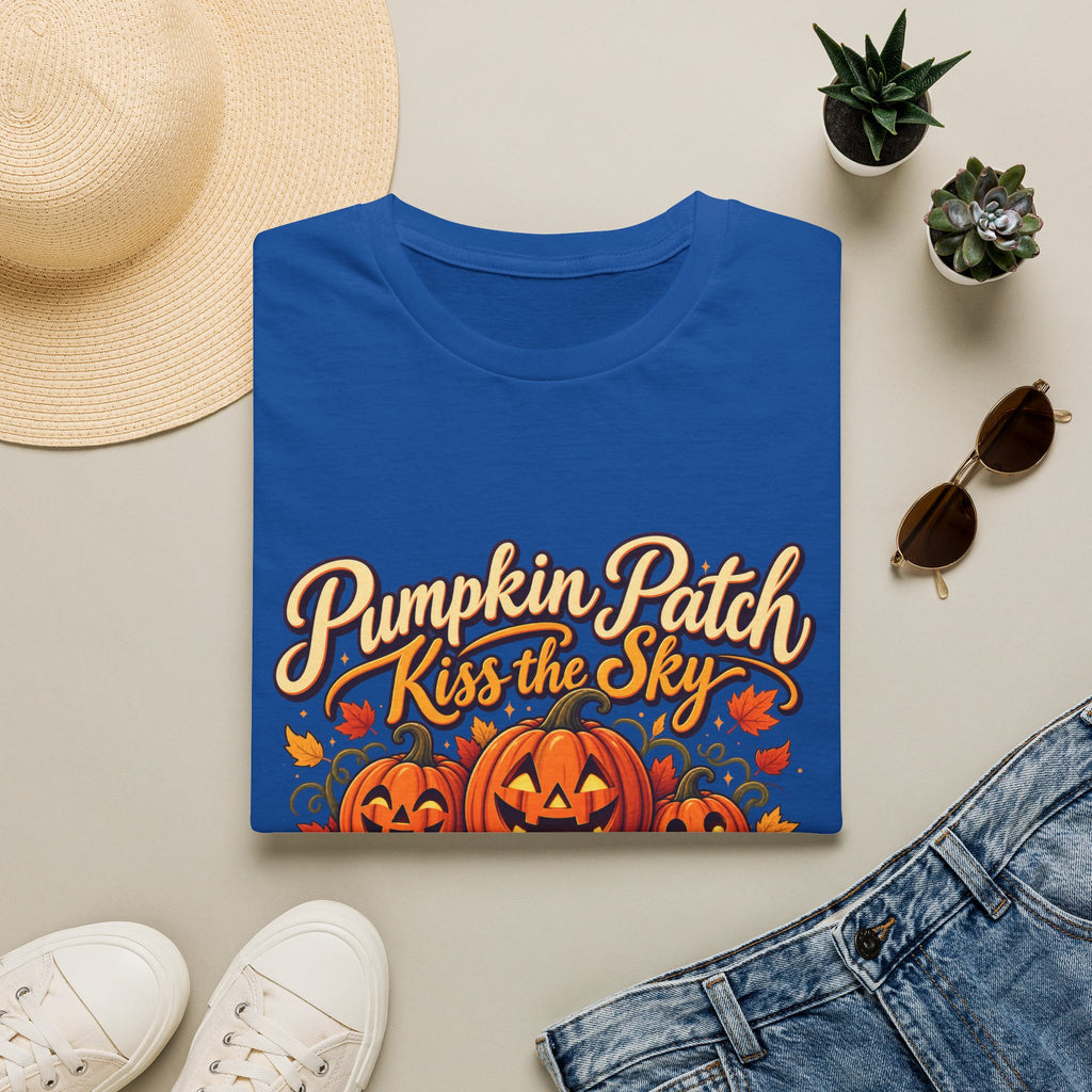 Pumpkin Patch Kiss the Sky Shirt | Cute Fall Jack-O'-Lantern Graphic Tee | Womens Halloween T-Shirt