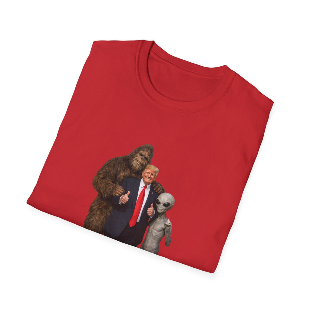 Funny Trump Bigfoot Alien UFO Weird Alien T-Shirt Unisex Softstyle T-Shirt Yeti