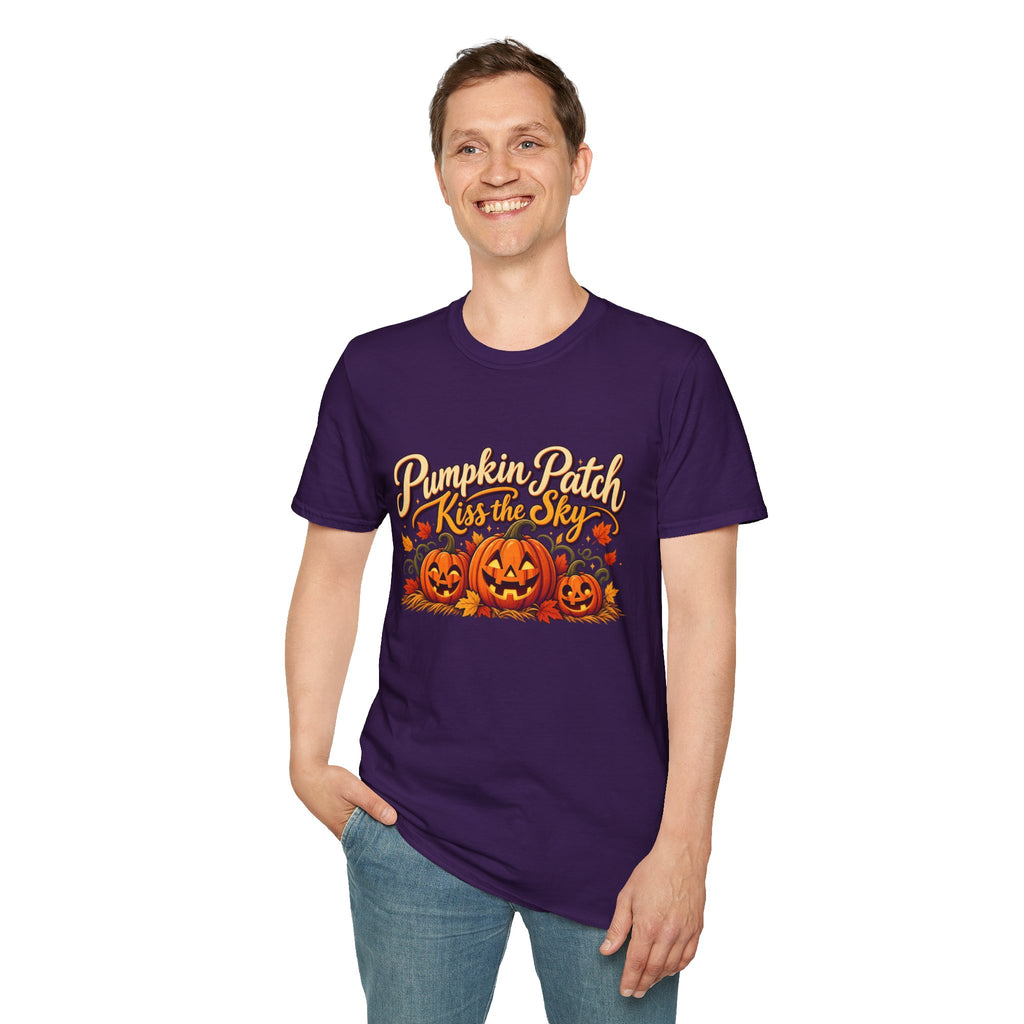 Pumpkin Patch Kiss the Sky Shirt | Cute Fall Jack-O'-Lantern Graphic Tee | Womens Halloween T-Shirt