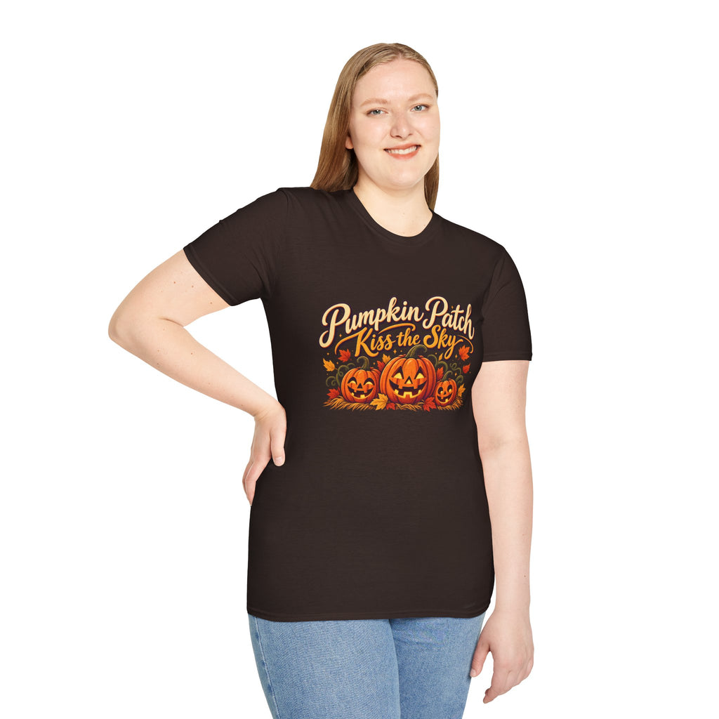 Pumpkin Patch Kiss the Sky Shirt | Cute Fall Jack-O'-Lantern Graphic Tee | Womens Halloween T-Shirt