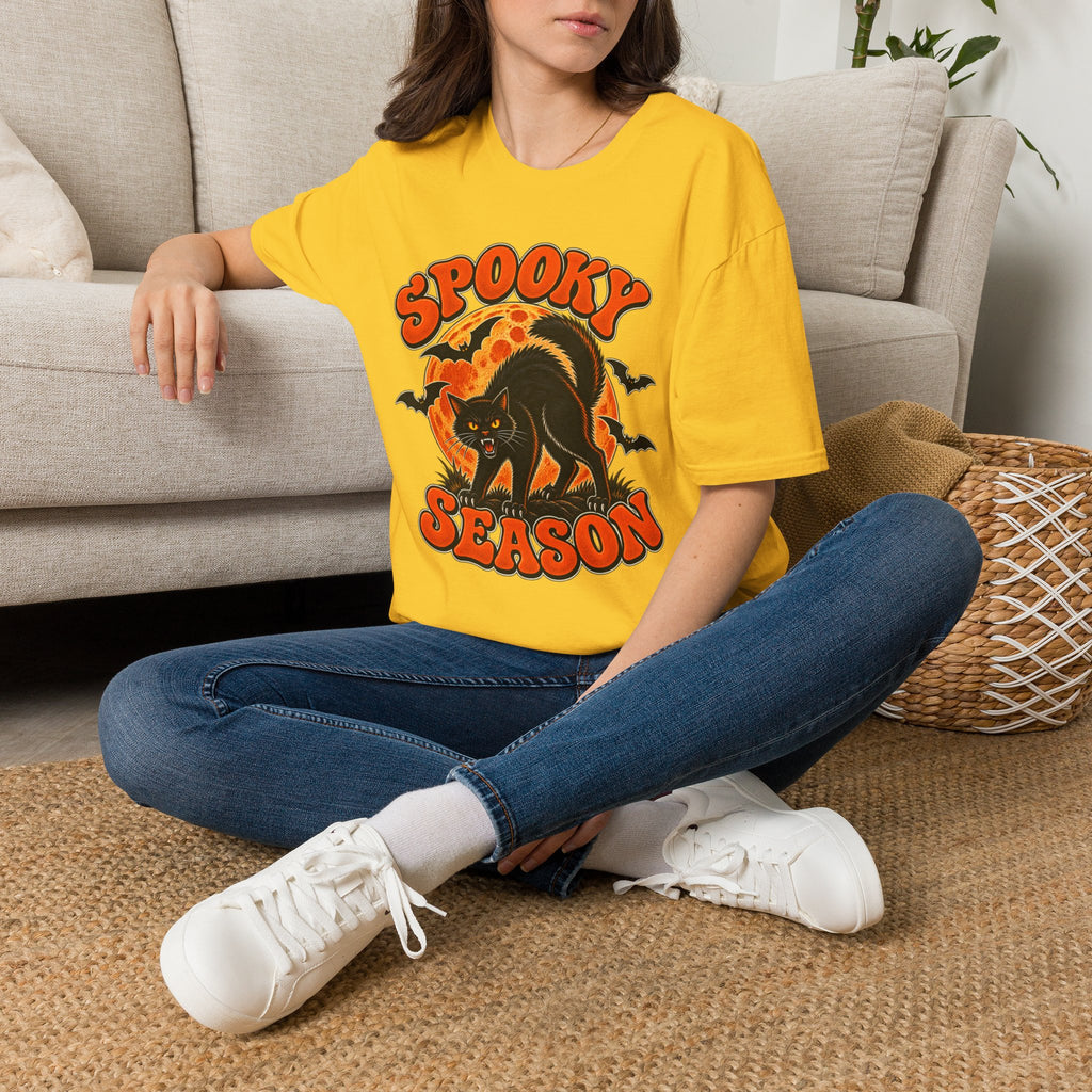 Retro Black Cat Halloween Shirt | Vintage Spooky Season Graphic Tee | Womens Halloween T-Shirt