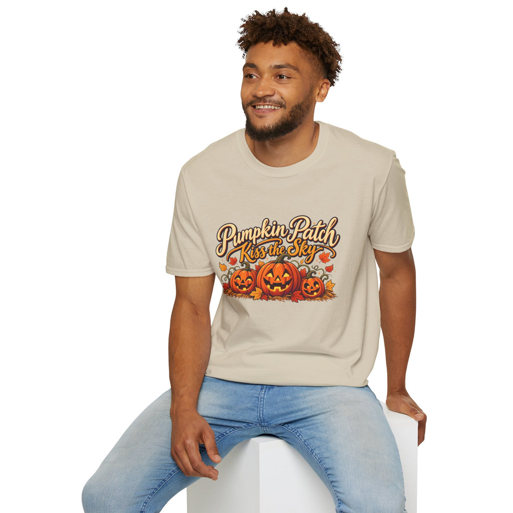 Pumpkin Patch Kiss the Sky Shirt | Cute Fall Jack-O'-Lantern Graphic Tee | Womens Halloween T-Shirt