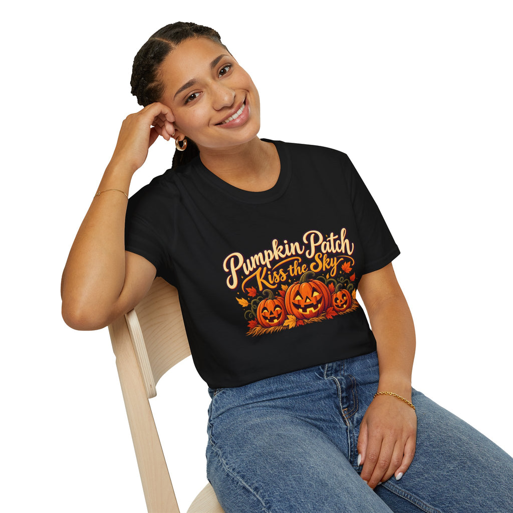 Pumpkin Patch Kiss the Sky Shirt | Cute Fall Jack-O'-Lantern Graphic Tee | Womens Halloween T-Shirt