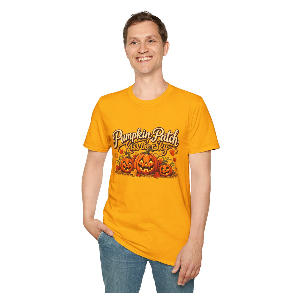 Pumpkin Patch Kiss the Sky Shirt | Cute Fall Jack-O'-Lantern Graphic Tee | Womens Halloween T-Shirt