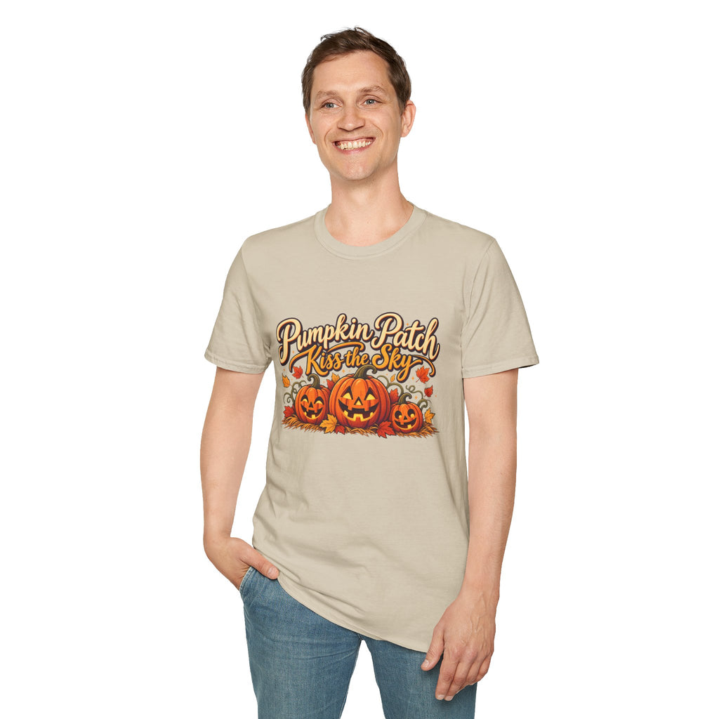 Pumpkin Patch Kiss the Sky Shirt | Cute Fall Jack-O'-Lantern Graphic Tee | Womens Halloween T-Shirt