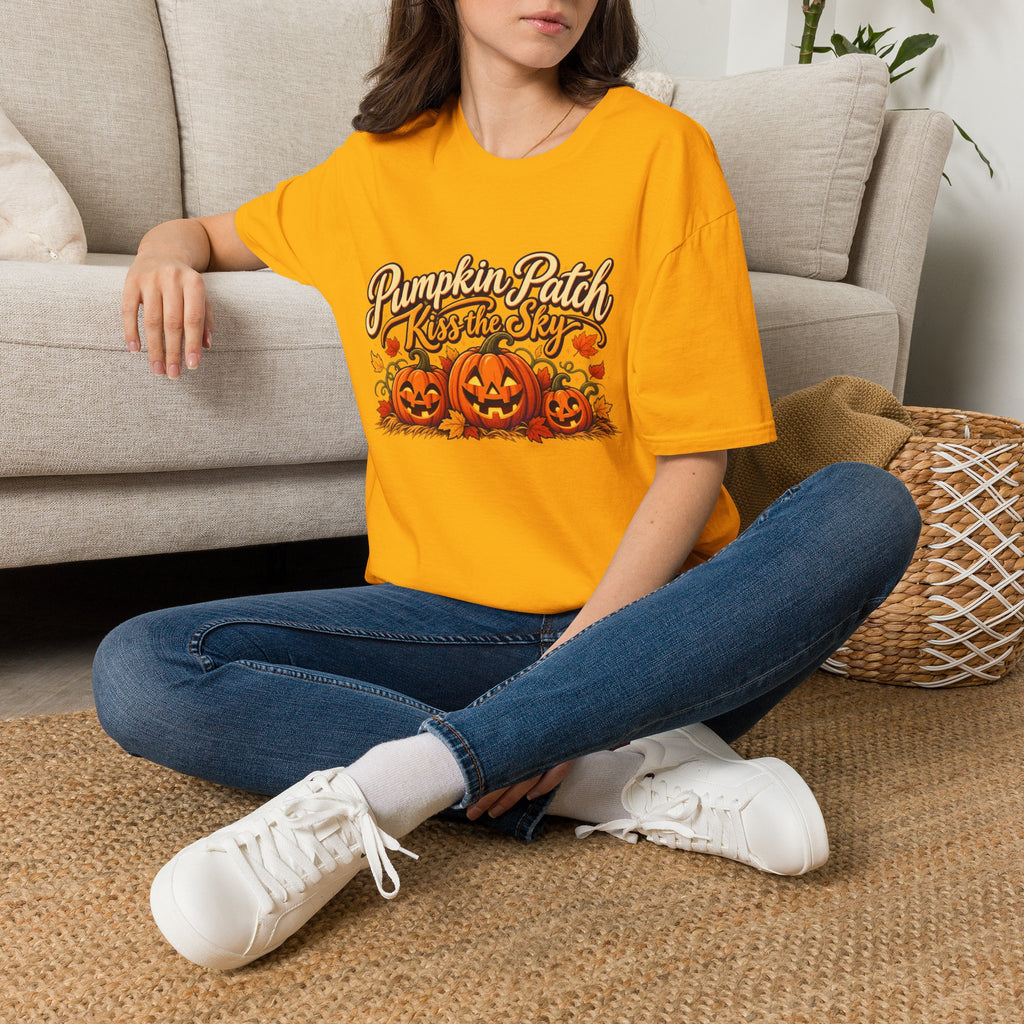 Pumpkin Patch Kiss the Sky Shirt | Cute Fall Jack-O'-Lantern Graphic Tee | Womens Halloween T-Shirt