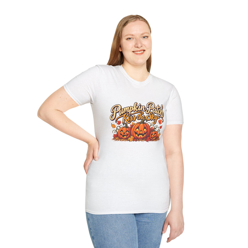 Pumpkin Patch Kiss the Sky Shirt | Cute Fall Jack-O'-Lantern Graphic Tee | Womens Halloween T-Shirt