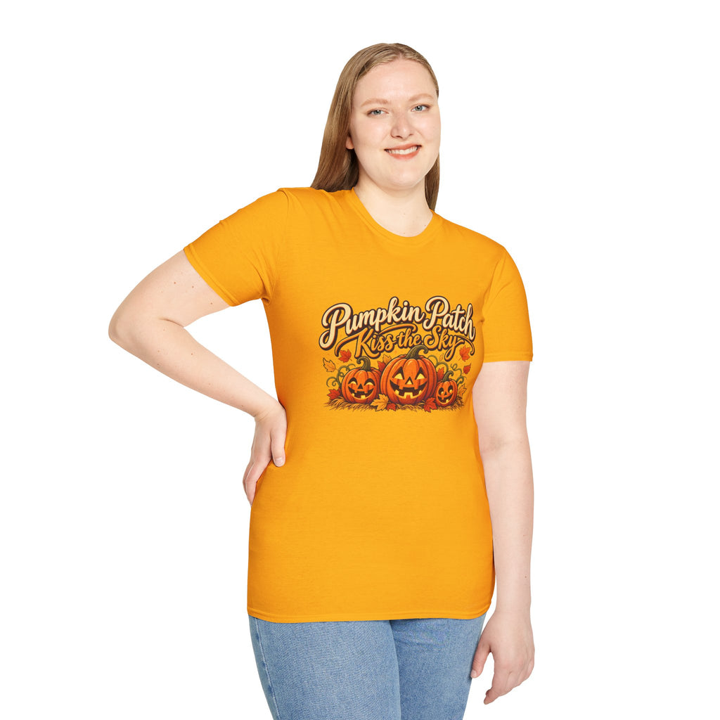Pumpkin Patch Kiss the Sky Shirt | Cute Fall Jack-O'-Lantern Graphic Tee | Womens Halloween T-Shirt