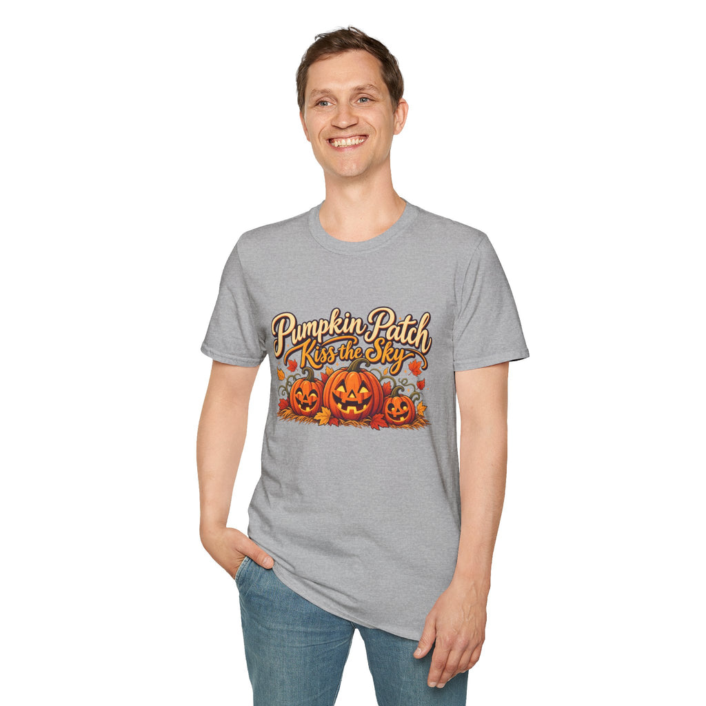 Pumpkin Patch Kiss the Sky Shirt | Cute Fall Jack-O'-Lantern Graphic Tee | Womens Halloween T-Shirt