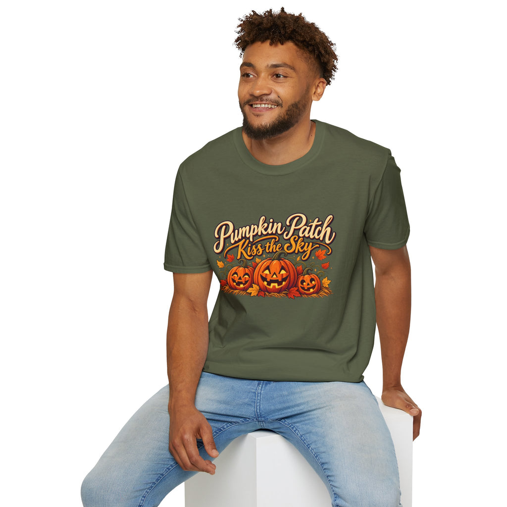 Pumpkin Patch Kiss the Sky Shirt | Cute Fall Jack-O'-Lantern Graphic Tee | Womens Halloween T-Shirt